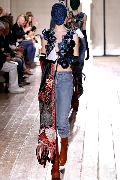 Look 7